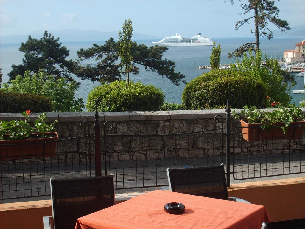 Villa Volosko With Private Parking And Breakfast,Seaview Extérieur photo